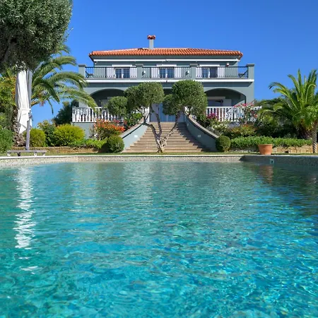 别墅 Methoni Paradise For 10 & Pool Foiníki