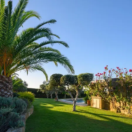 Methoni Paradise For 10 & Pool 别墅 *